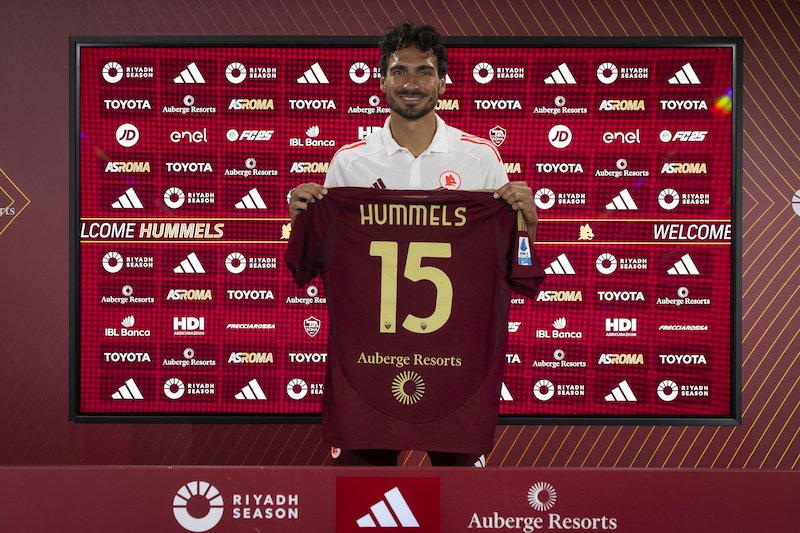 Roma, ufficiale Hummels: scelto il numero di maglia