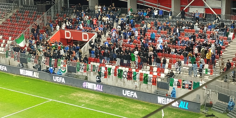 Italia, il duro gesto dei tifosi azzurri durante l’inno di Israele