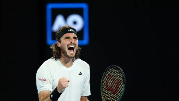 Genoa, sorpresa Tsitsipas: "Tifosi rossoblù, ci vediamo domani a Marassi"