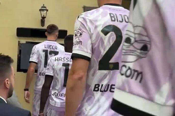 La capolista sfila a Milano: l’Udinese presenta così la terza maglia