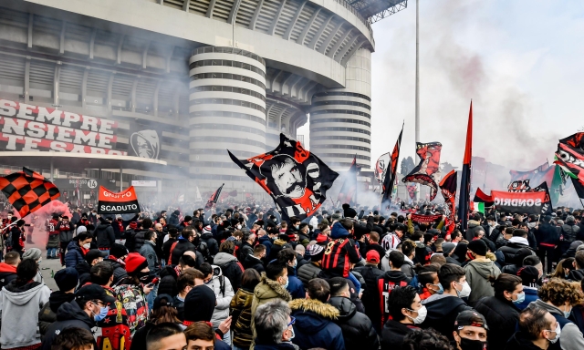 Il derby delle curve: interisti senza coreografia, milanisti senza contestazioni