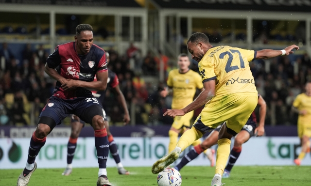 Un Parma-Cagliari da pazzi. Hernani pareggia all'87', ma Piccoli fa sorridere Nicola