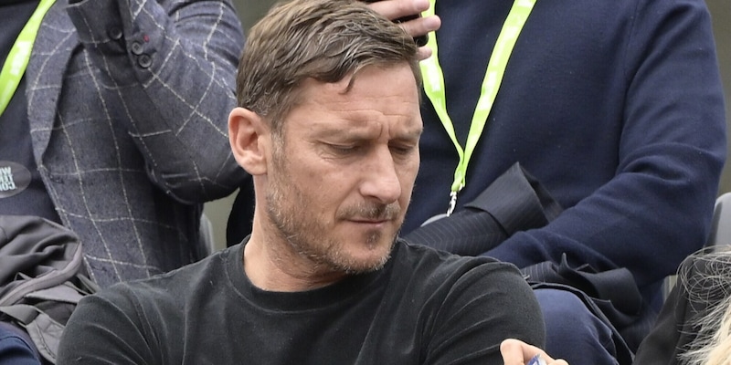 Totti, dedica da brividi per papà Enzo: cosa ha scritto nel giorno dell’anniversario