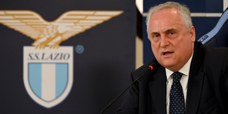 Emozione Lotito, ricorda Maestrelli e si commuove sul palco: “Un pezzo di storia della Lazio”