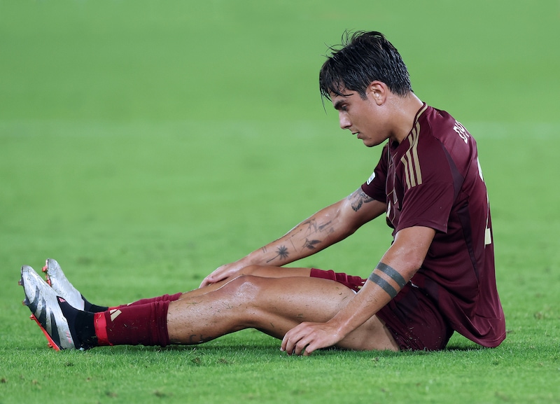 Roma, Dybala infortunato: problema muscolare. Salta Monza e Argentina