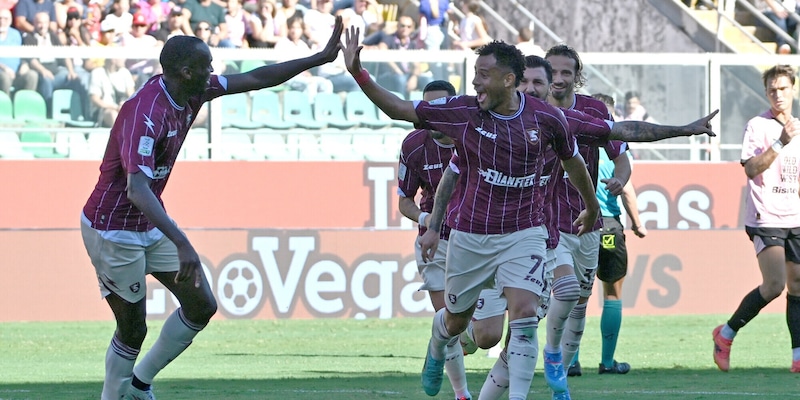 Serie B, colpo Salernitana a Palermo, pareggia il Bari a Cremona