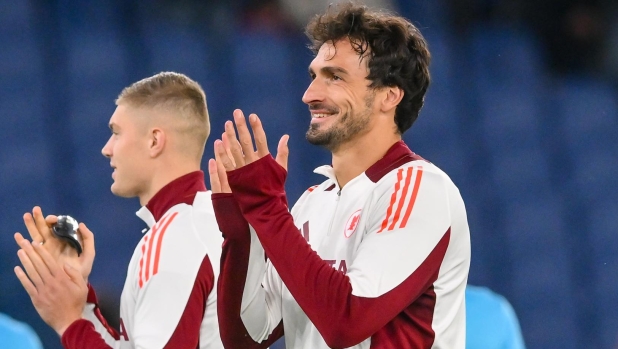 Hummels, zero minuti in due mesi. Ma lui non fa polemica: "Grazie ai tifosi per l'affetto"