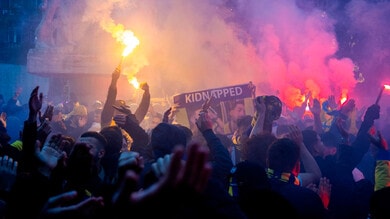 Calcio ridotto a cornice di guerriglia e razzismo