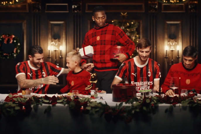 Milan, a cena con Leao, Theo e Baresi. Il video di Natale è bellissimo