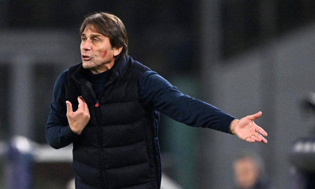 Conte: "Per 75 minuti partita dominata, dobbiamo essere più cinici e cattivi"