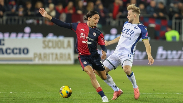 LIVE Cagliari-Verona 0-0: Nicola sostituisce Marin con Adopo durante l'intervallo